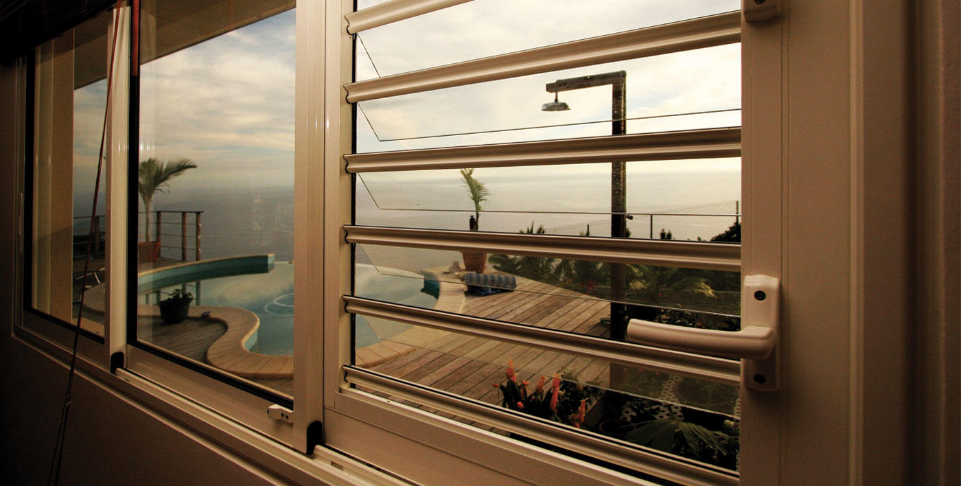 Trinidad aluminum traditional louver window 015JA series Casement