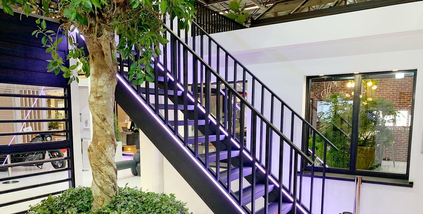 Escalier aluminium droit et sur-mesure Bayamo avec limon latéral