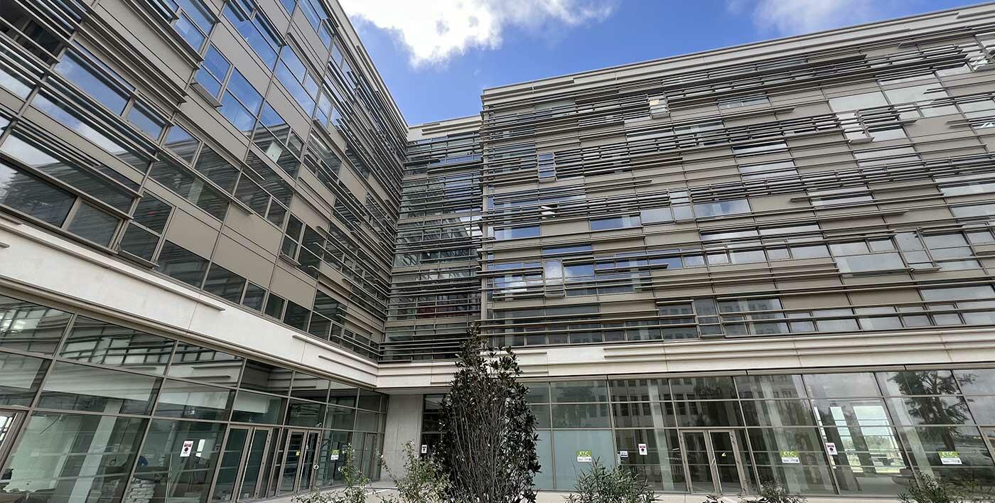 Brise-soleil aluminium Tanagra avec lames horizontales