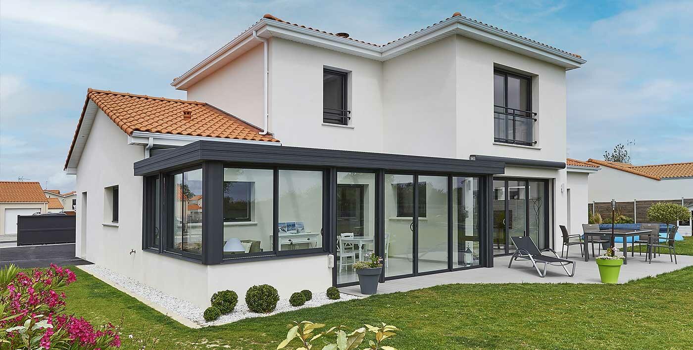 Véranda alu Wallis au design contemporain